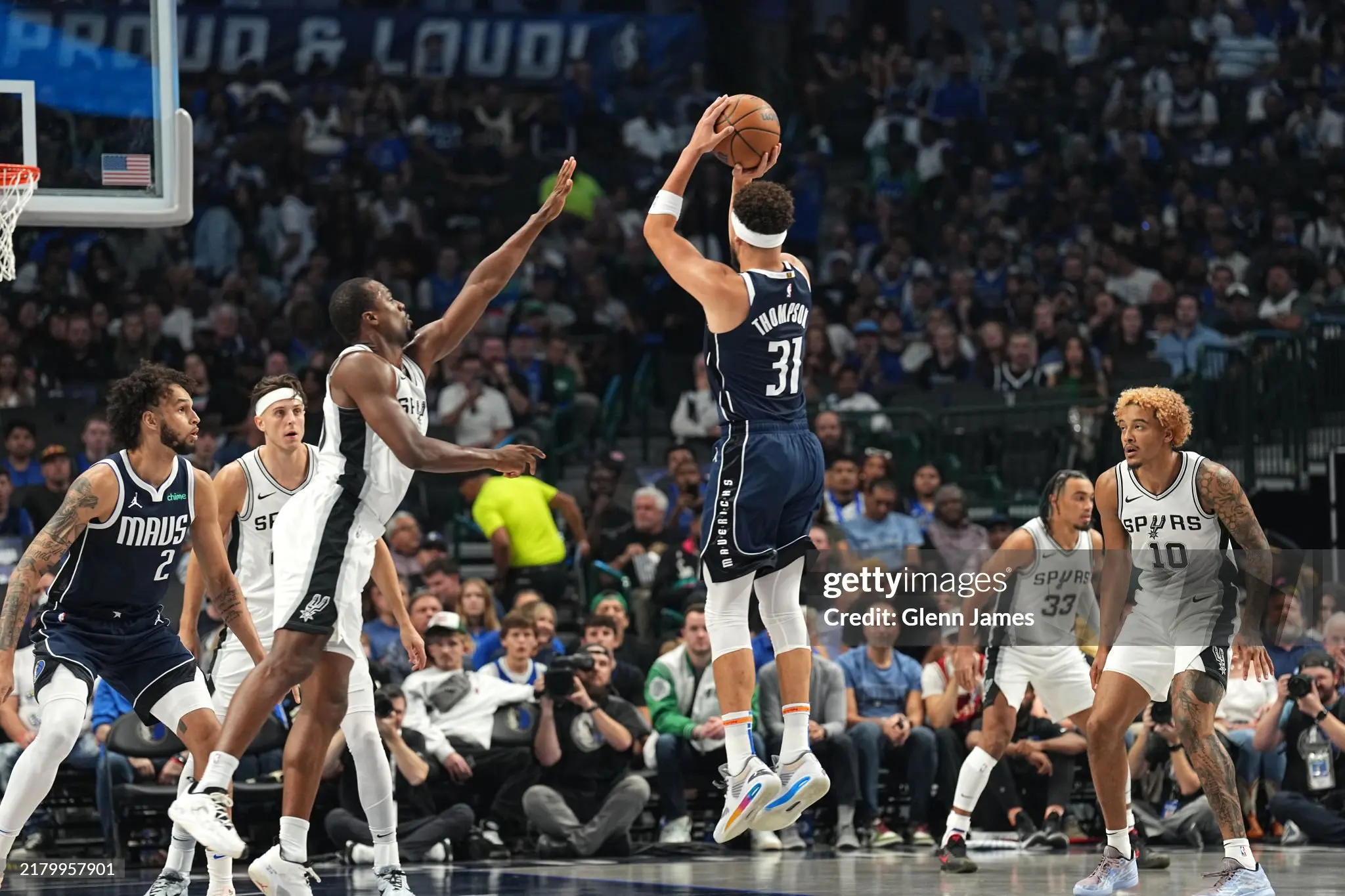 九游体育app-克莱汤普森：我愿意降薪留队的简单介绍