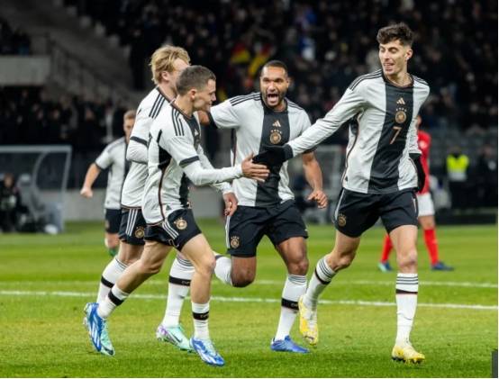 包含球员国家队vs俱乐部表现大对比的词条 包含球员国家队vs俱乐部表现大对比的词条