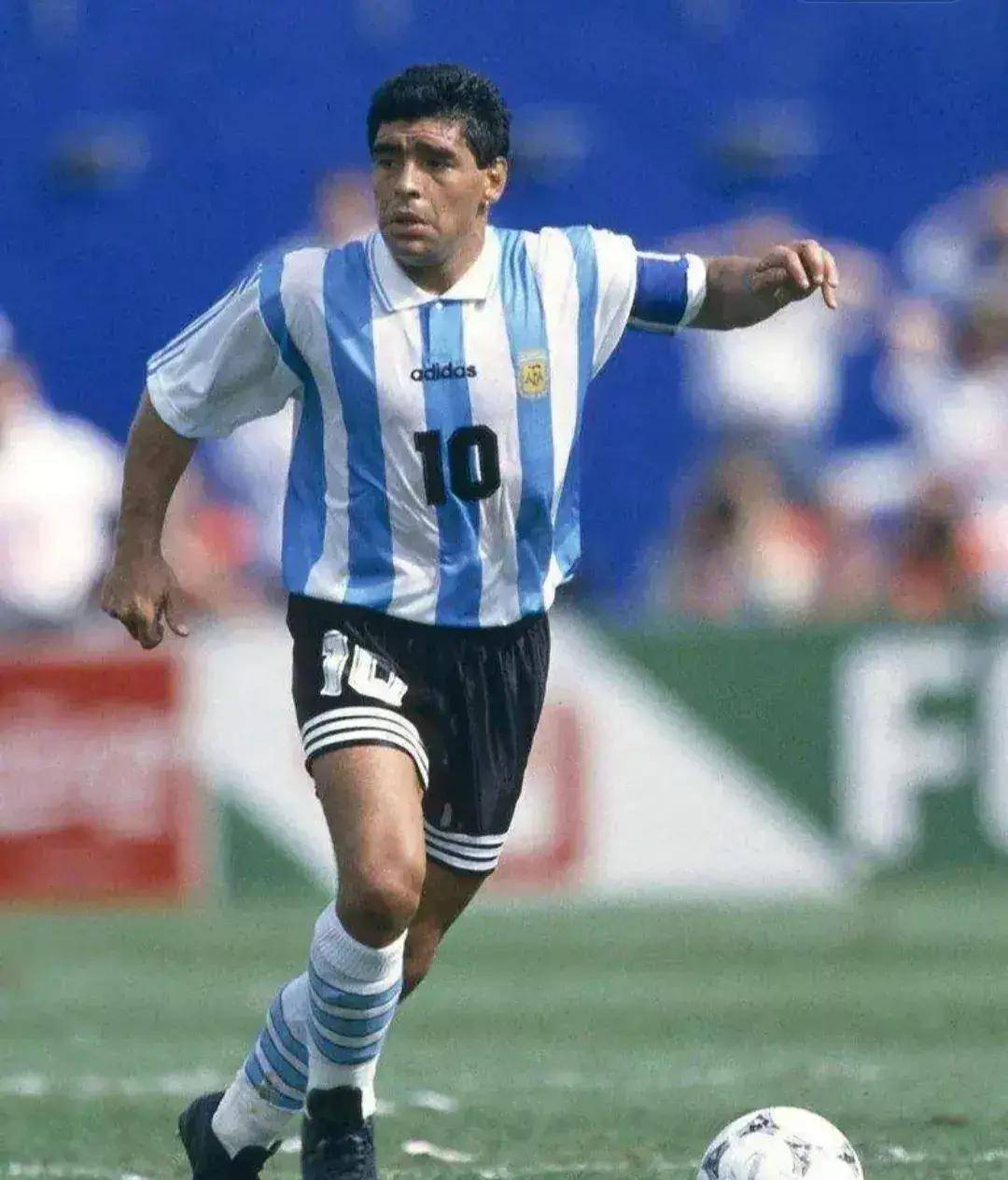 包含足球与宗教:马拉多纳在阿根廷的神化的词条 包含足球与宗教:马拉多纳在阿根廷的神化的词条