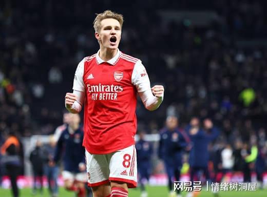 英超裁判判罚再惹争议，VAR能救场吗？