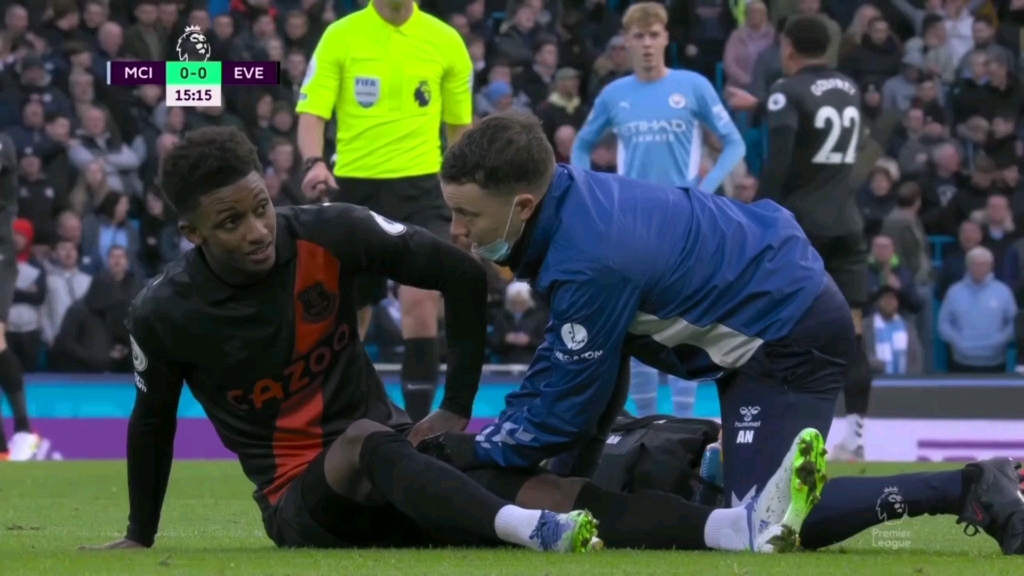 足球解说名场面盘点:哪句最经典?的简单介绍 足球解说名场面盘点:哪句最经典?的简单介绍