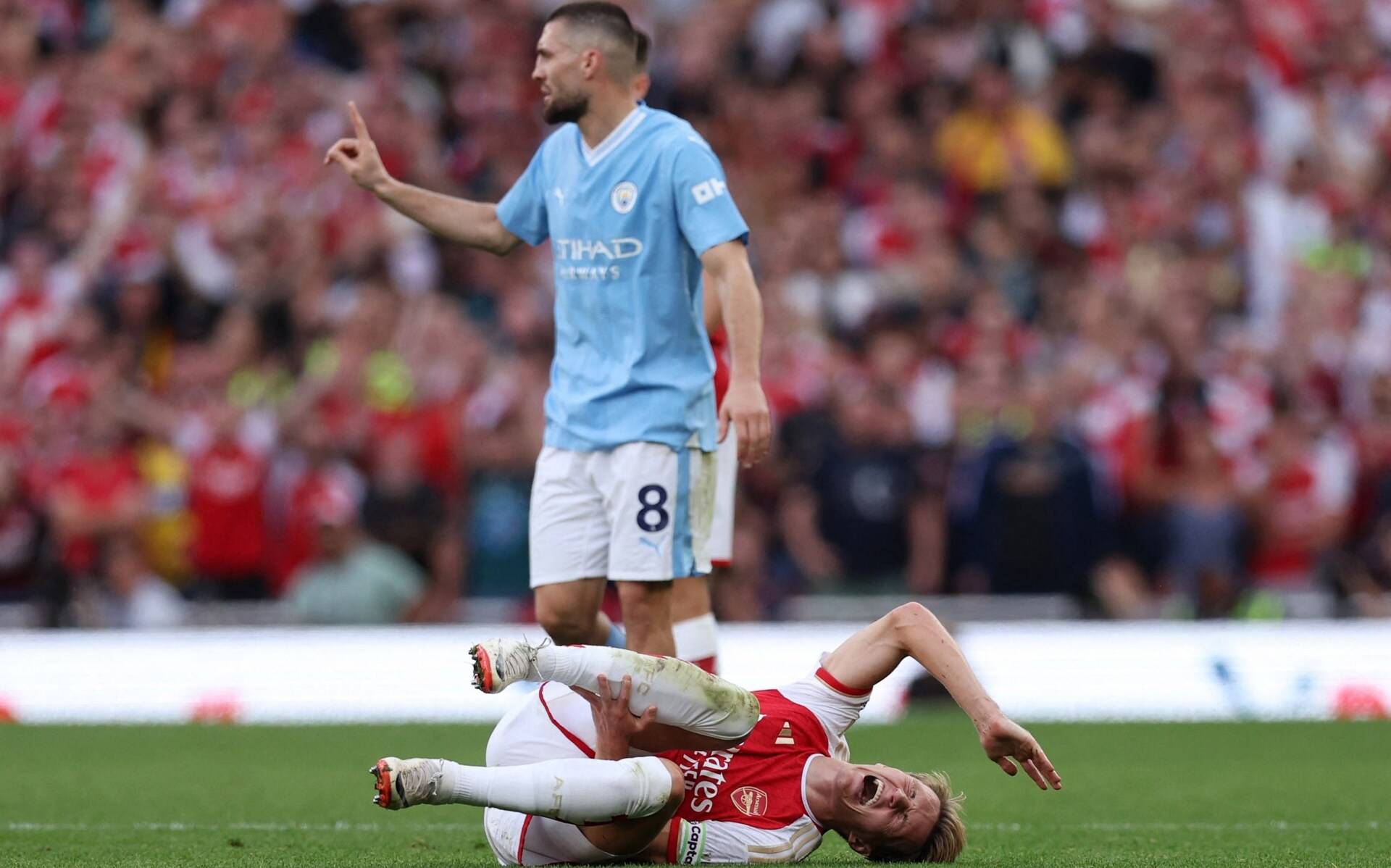 关于英超裁判解密：误判真的无法避免？的信息