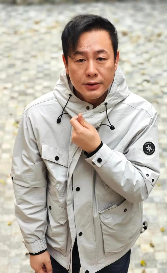 九游体育网页版-《Uzi复出风波：粉丝支持与质疑并存》的简单介绍