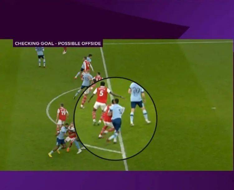 九游体育登录-英超裁判解密：误判真的无法避免？