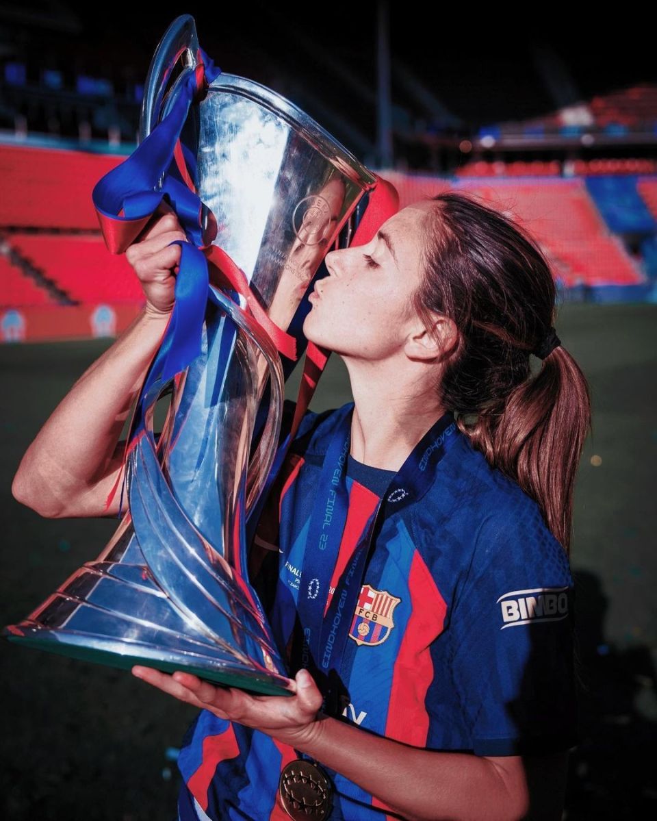 九游娱乐体育-世界足球小姐是谁？你可能没听过