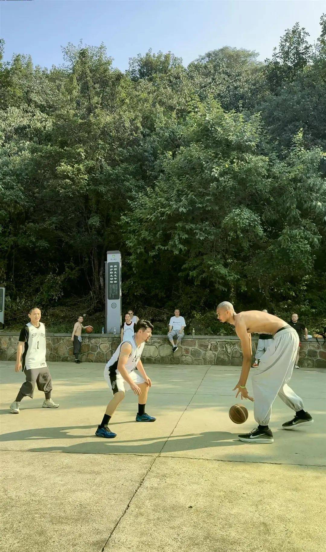 九游体育网-文班亚马首秀惊艳，马刺未来可期的简单介绍